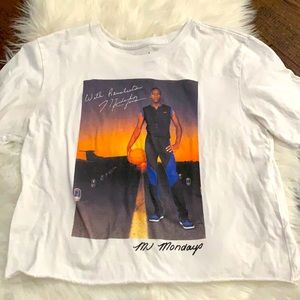 Cropped MJ Monday’s Vintage shirt